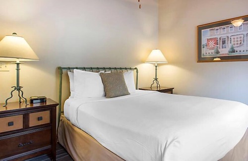 Pigeon Forge Resort | Laurel Crest Vacation Resort in the Smoky Mountains.