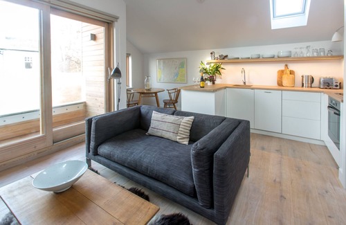 Aldeburgh Apartment | Laurel Studio - sleeps 2 guests in 1 bedroom