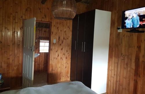 Emfuleni Bed & Breakfast | Lauren Palace Guest House