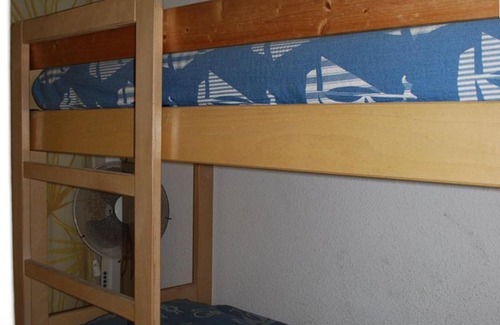 Le Lavandou Apartment | Lavandou, T2 Cabine 4 pers, à 10 m plage, parking privé, tennis, jardin - FR-1-803-68