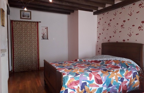 Freville-du-Gatinais House | Lavender shutters