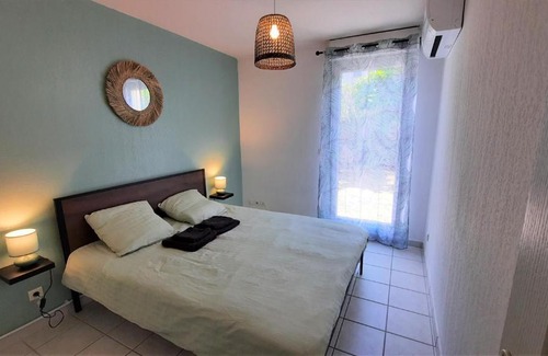 Salon-de-Provence Apartment | Lavender Garden - Centre ville avec parking privé et jardin