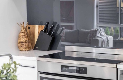 Myrtleford House | Lavender & Olive - Modern, Stylish, Light & Airy