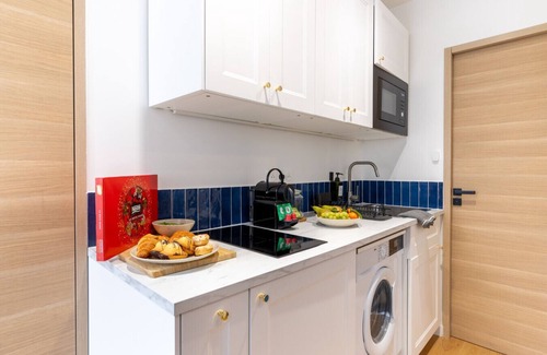 Les Baumettes Apartment | Lavie Maison : Sauna & Hot Tub