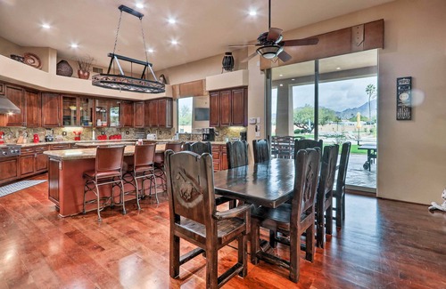 Cactus Acres House | Lavish Estate w/Sports Court & Home Theater!