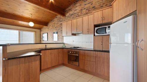 Hotham Heights Apartment | Lawlers 34