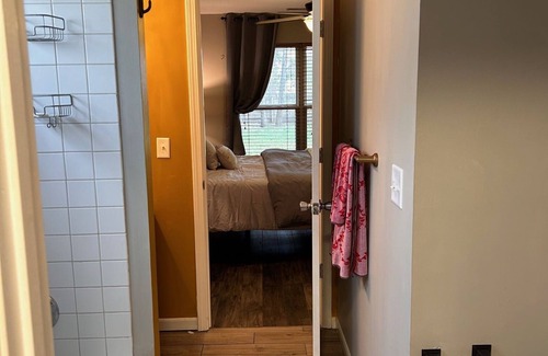 Lawrence House | Lawrence Downtown walkable Abode