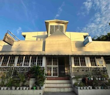 Taguig Apartment | Lawton Residences Studio Room 2I - 4 pax