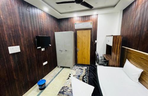 Delhi House | Laxmi Inn Guest House