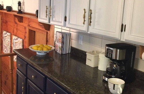 North Port Cottage | Layla's Hideaway (A great place to be)