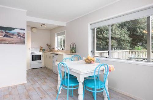 Waihi Beach House | Laze on Loop - Waihi Beach Holiday Home