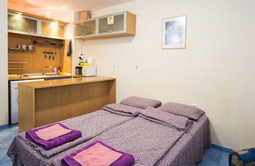 Burgas Apartment | LAZUR - 15min to the Beach - nice flat with 2 separate rooms
