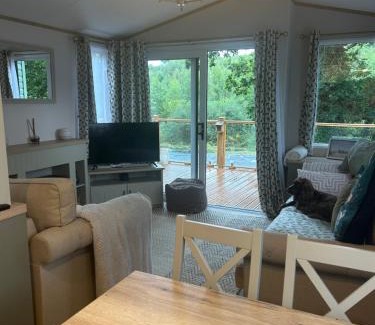 Penrith House | Lazy Bear Lodge