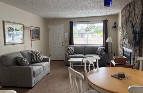 Seaview House | Lazy K Cabin