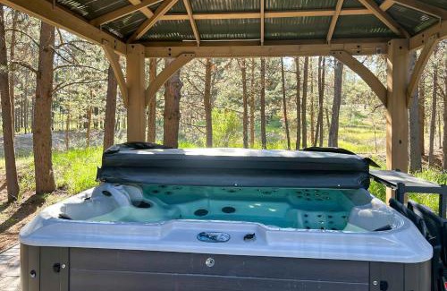 Three Rivers House | Lazy River Retreat