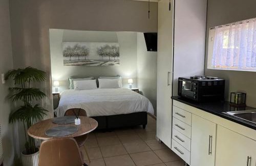 Nelspruit Apartment | Lazy Trail Cottage