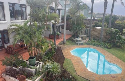Jeffreys Bay House | Lazydaze Super and Tubes