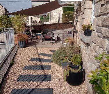 Uzerche Bed & Breakfast | Le 28