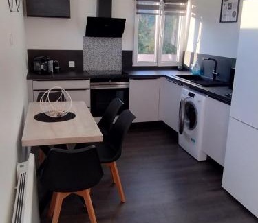 Crepand House | Le 4G Home Plain-pied #2Chb-3lits #Terrasse #Parking Securisé