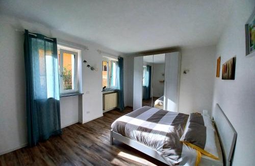 Castagnito House | Le Aromatiche, appartamento in cascina con giardino