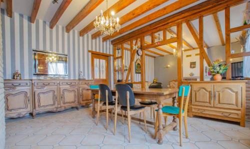 Maizieres-la-Grande-Paroisse House | Le beau lieu