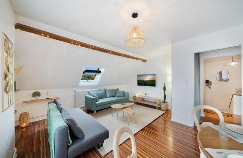 Maladiere Apartment | Le Beau Marchais - Proche centre & Spacieux