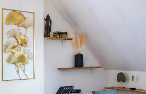 Maladiere Apartment | Le Beau Marchais - Proche centre & Spacieux