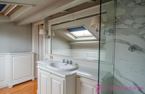 Parma City Centre Apartment | Le Belle Époque