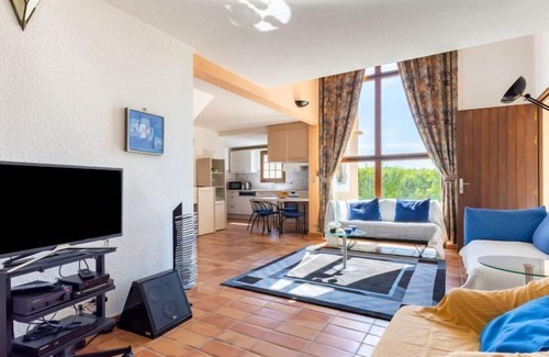 La Londe-les-Maures House | Le Belvédère by Interhome