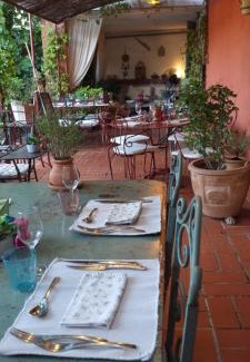 Flassans-sur-Issole Bed & Breakfast | Le Belvédère - Chambres d'hôtes de charme et Restaurant