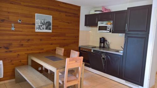 Saint-Mamet Apartment | Le Belvédère