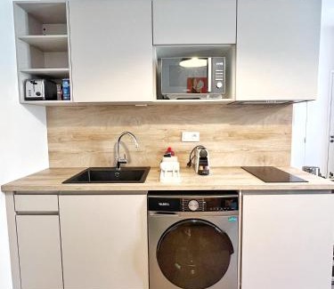 Saint - Aubin - Dupuy Apartment | Le Bistrot d'Eugène - Hypercentre - Calme