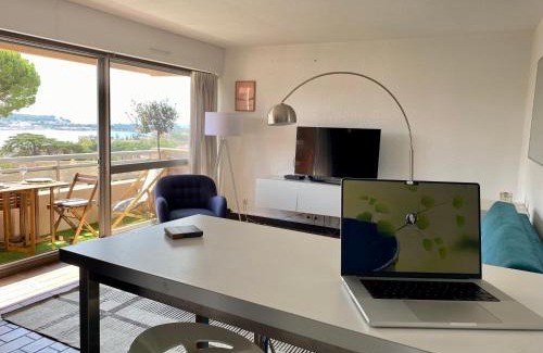 Tamaris Apartment | Le bleu de George Sand, hébergement de charme à Tamaris
