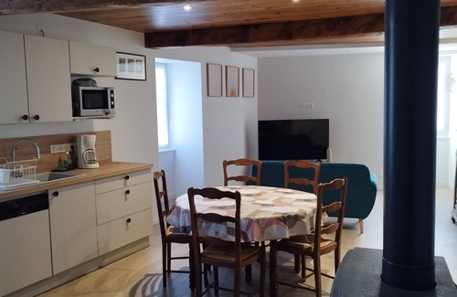 Gere-Belesten Apartment | Le Boila: renovated apartment in the heart of the Ossau valley.