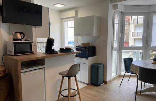 Wimereux Apartment | LE BON ENDROIT sea view apartment - parking and wifi