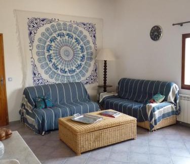 Bagnols-sur-Ceze Apartment | " le bosquet fruité en Provence Occitane