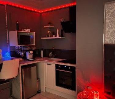 Saint-Leonard Apartment | « Le Boudoir d’Elodie » le Spa Romantique