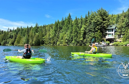 Sainte-Lucie-des-Laurentides Ski Chalet | ☀️ Le1613 - Private dock, Lake- Chalets in the north ☀️