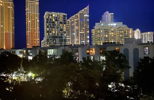 Sunny Isles Beach Condo | LE CARTIER 517