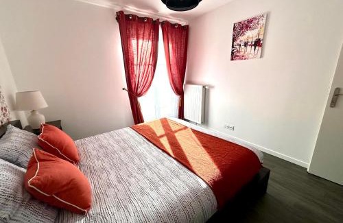 Serris Apartment | Le Cartier Appt F3, 7mn Disneyland, Parking,Terrace