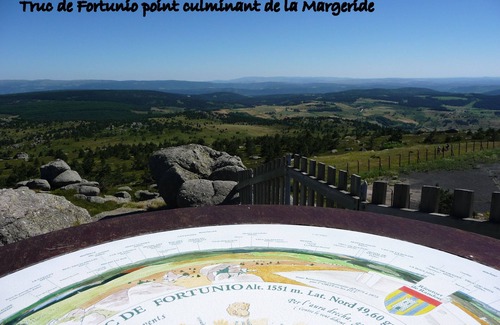 Le Monastier-Pin-Mories House | Le chalet de Rabassous, single-storey house near the Aubrac plateau