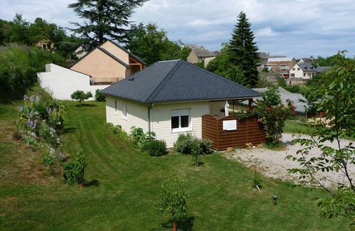 Le Monastier-Pin-Mories House | Le chalet de Rabassous, single-storey house near the Aubrac plateau