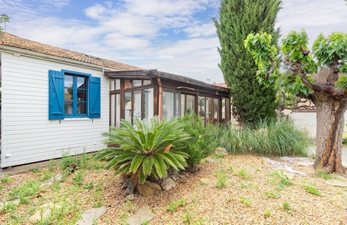 Saint-Pierre-la-Mer House | Le Chalet des Eucalyptus - à 200 m de la plage