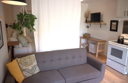 Ucluelet Apartment | Le Chalet Waterfront Studio w View + Kitchen + Patio & Laundry