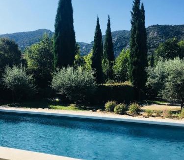 Oppede Bed & Breakfast | Le Champ des Oliviers
