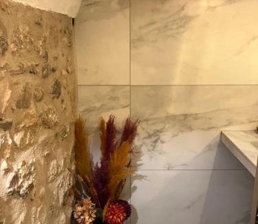 Montauriol Apartment | Le chateau