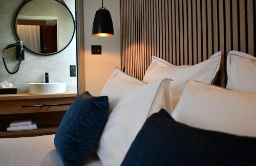 Giffaumont-Champaubert Hotel | Le Cheval Blanc - Lac du Der - Logis Hotel