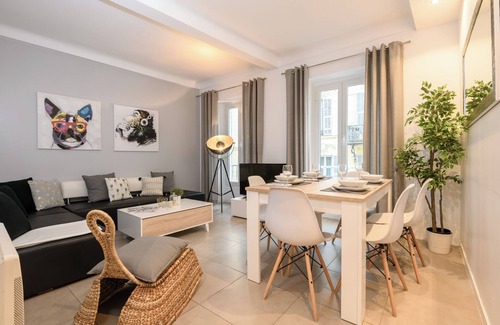 Vernier Apartment | "Le Classy", L'appartement Confortable en Plein Centre Avec A/C