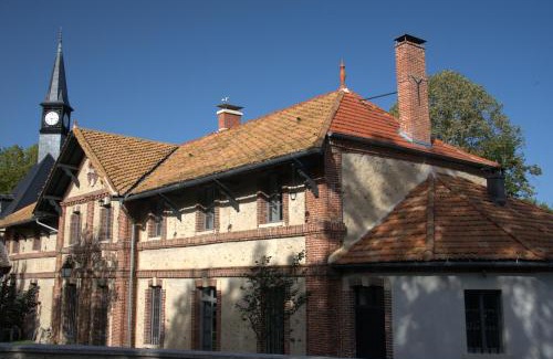 Bonnelles Bed & Breakfast | Le Clocher de la Duchesse