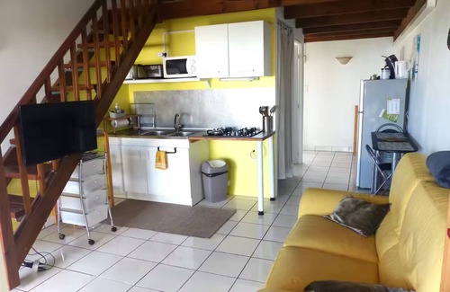 La Possession Condo | LE CLOS DE VAL - ACCOMMODATION - TERRACE SEA VIEW - HEATED SWIMMING POOL